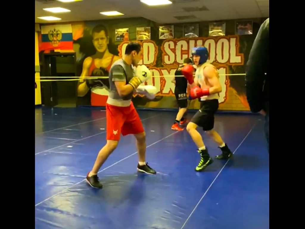 Спарринги опытных учеников клуба. Март 2023